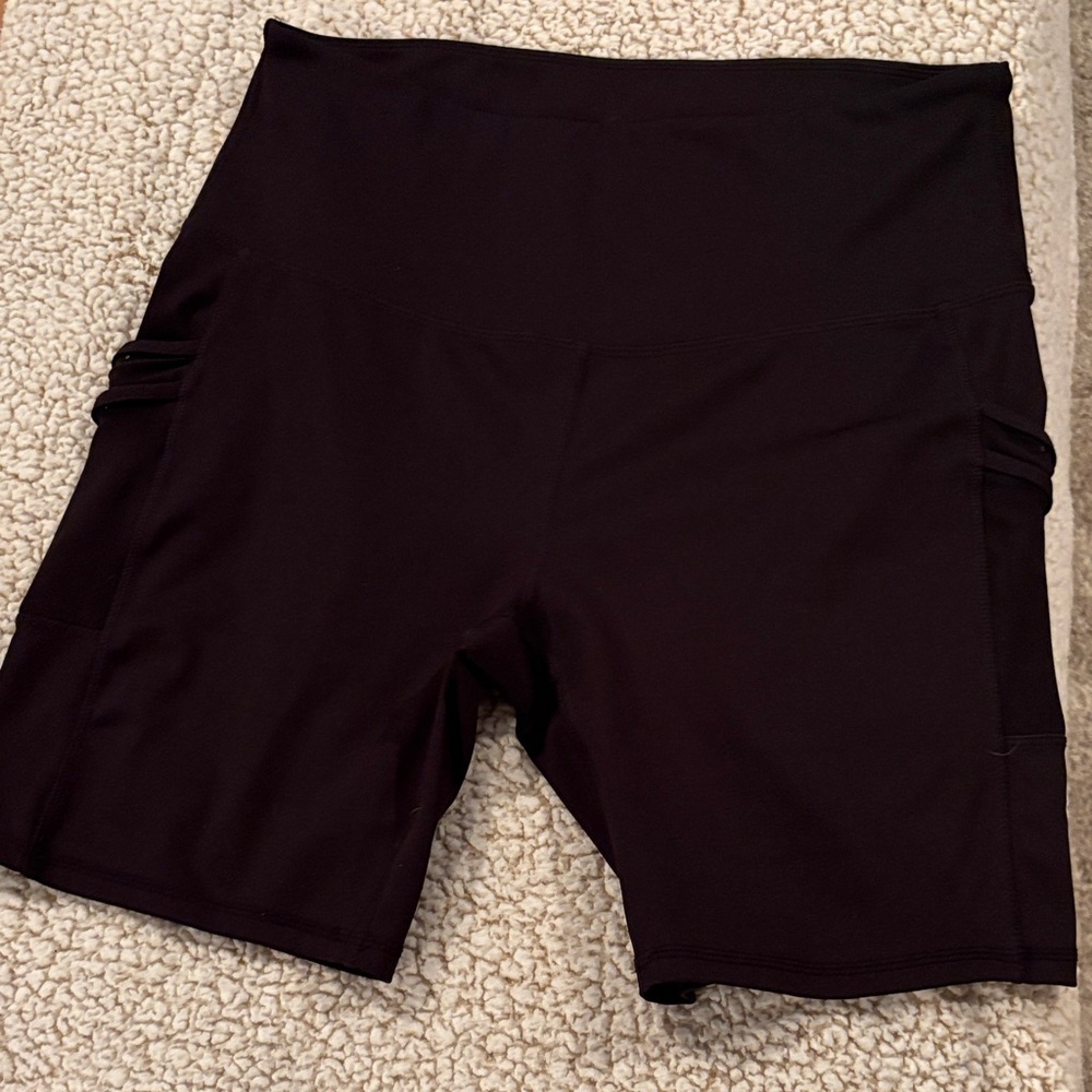 Women's Black High-Waisted Biker Shorts with pockets